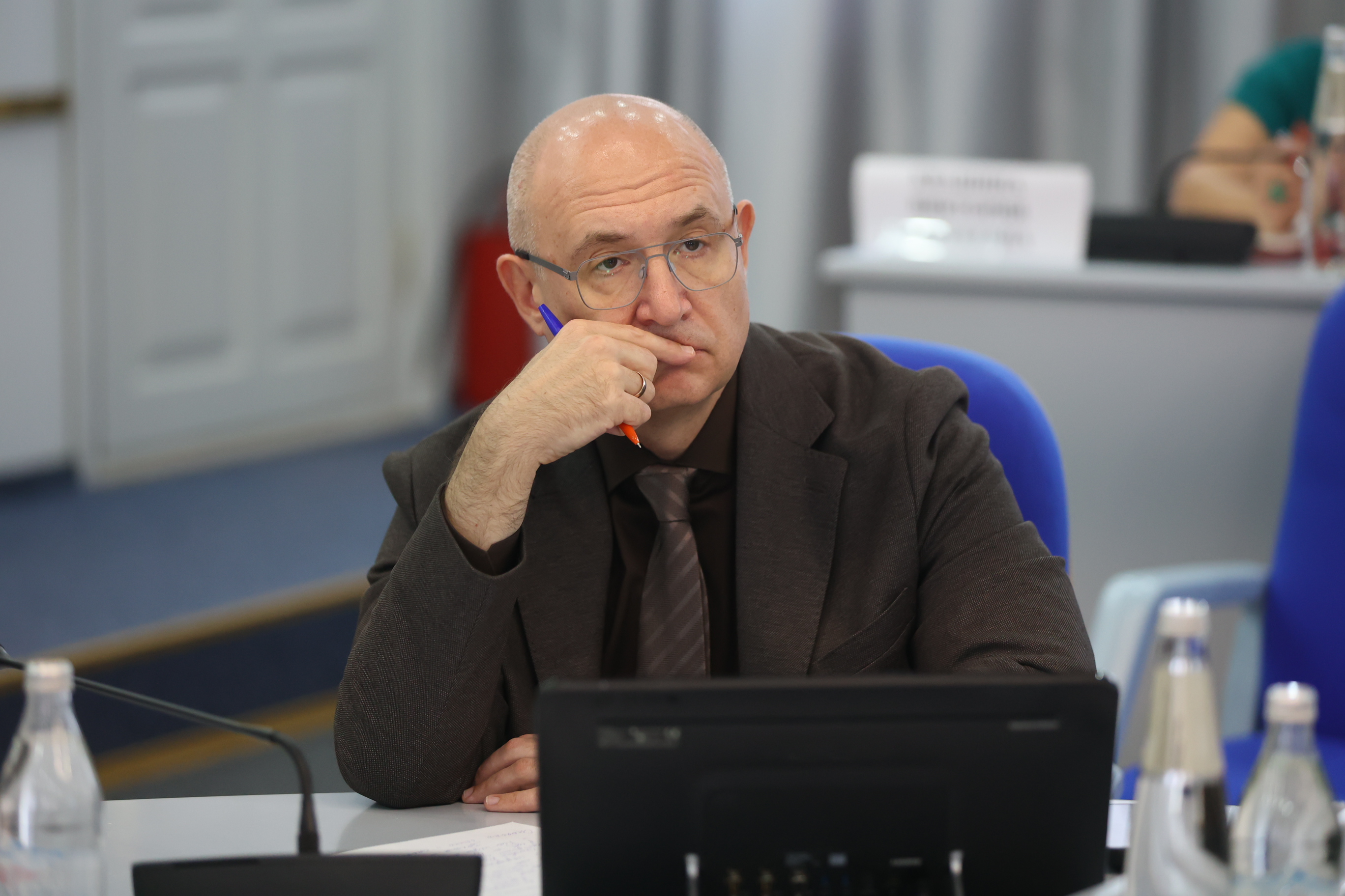 Депутаты продолжают работу над совершенствованием краевого закона о социальной поддержке детей-сирот