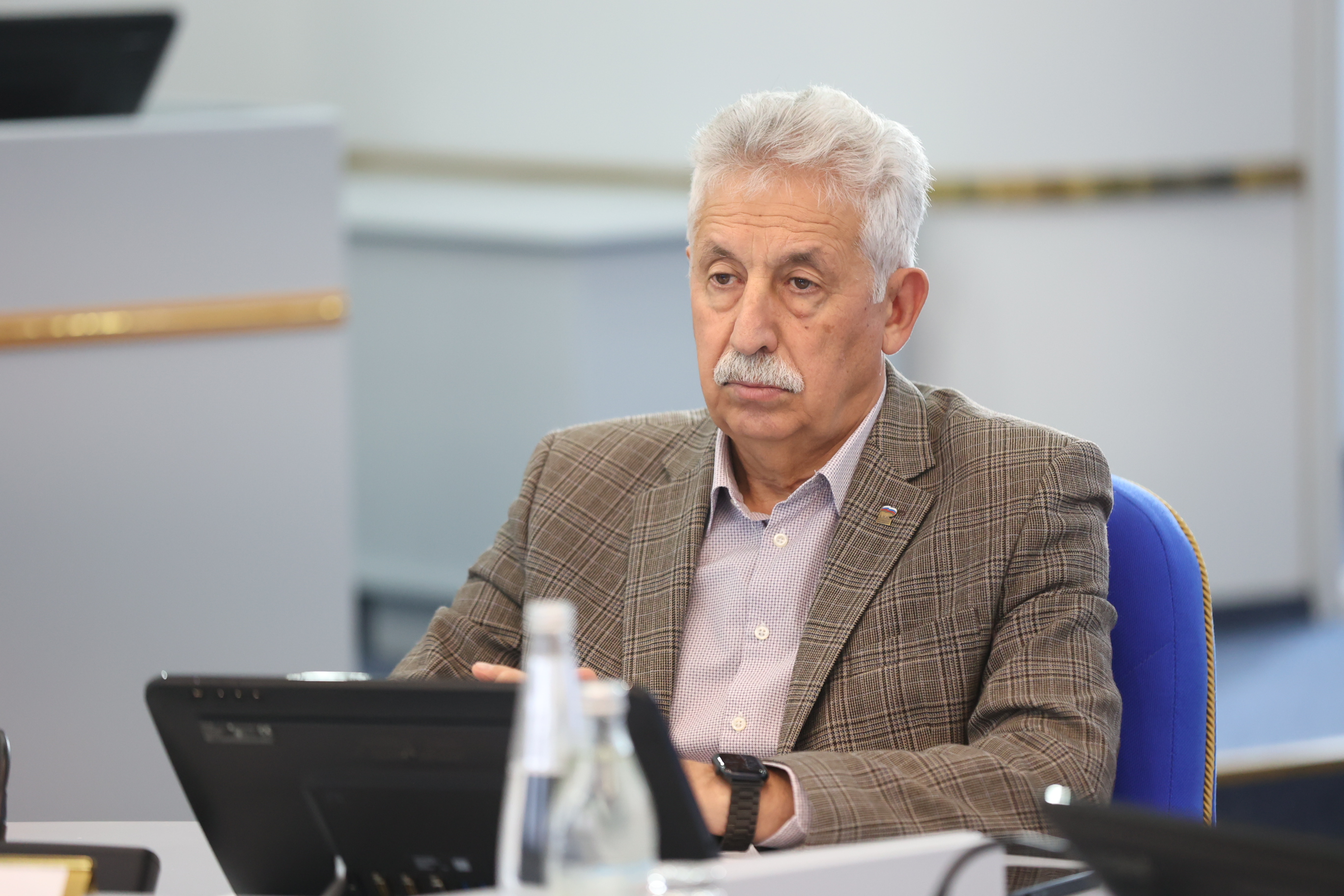 Депутаты профильного комитета рассмотрели законопроект об изменениях в краевой бюджет 2026 года