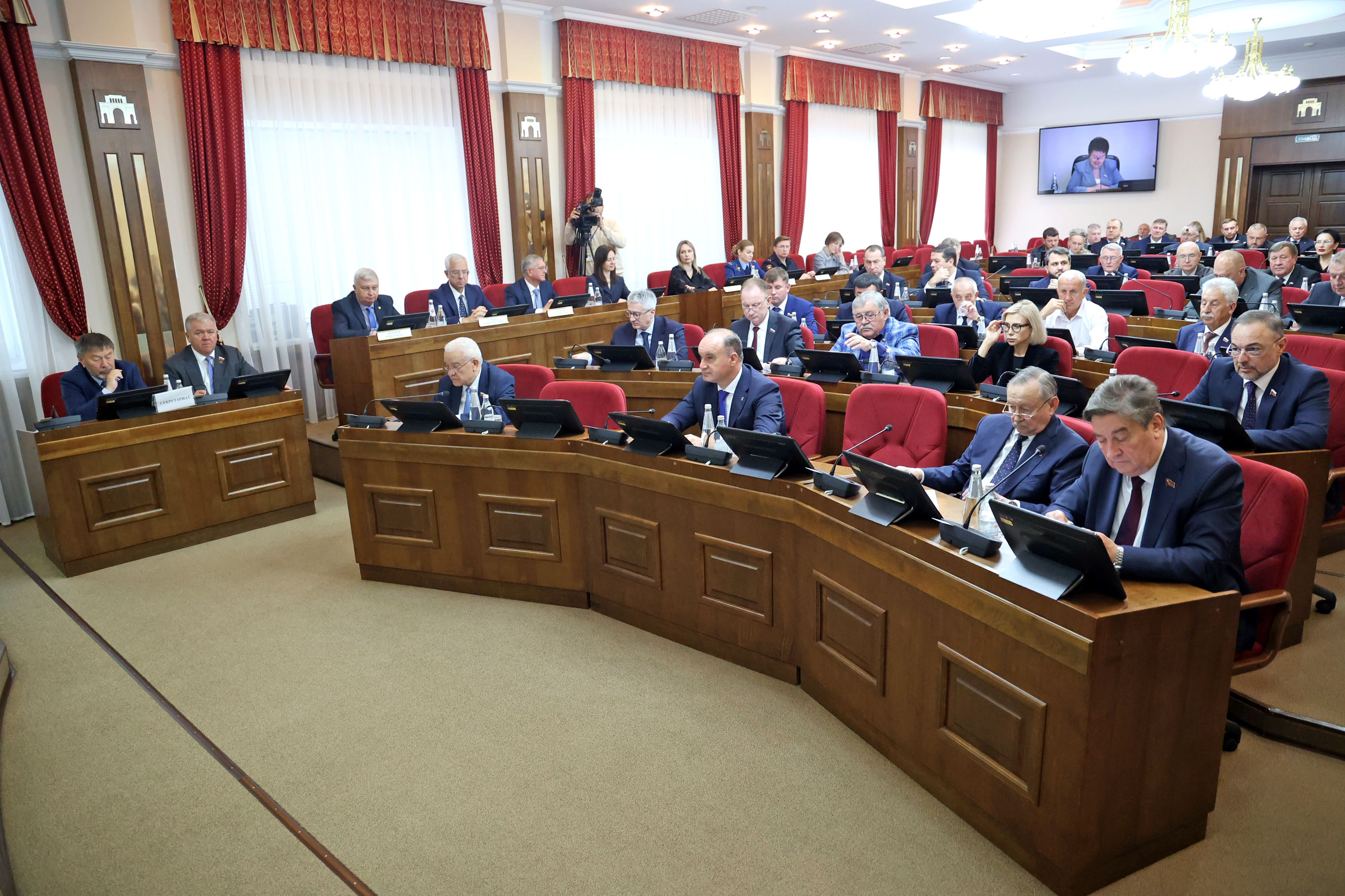 Краевые депутаты поддержали долгосрочные инвестиции в объекты воздушного транспорта