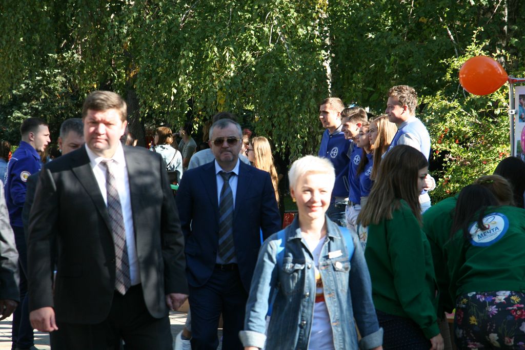 В Ставрополе открыли новый пилон на Аллее Почетных граждан