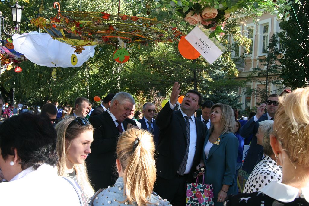 В Ставрополе открыли новый пилон на Аллее Почетных граждан