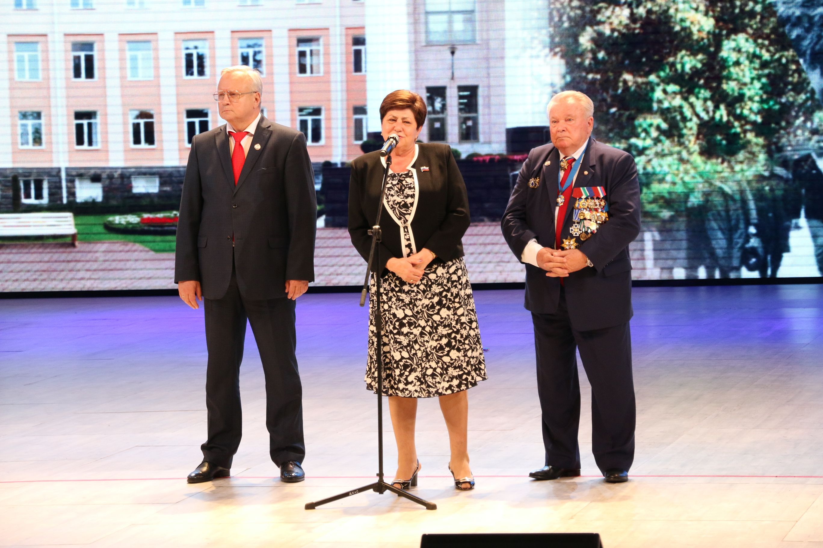Ставропольскому меду 80 лет