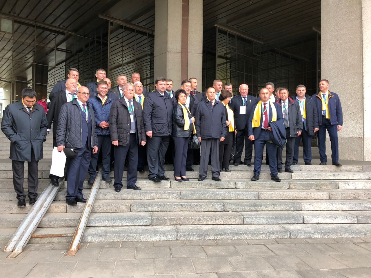 Депутаты принимают участие в выставке «Золотая осень»