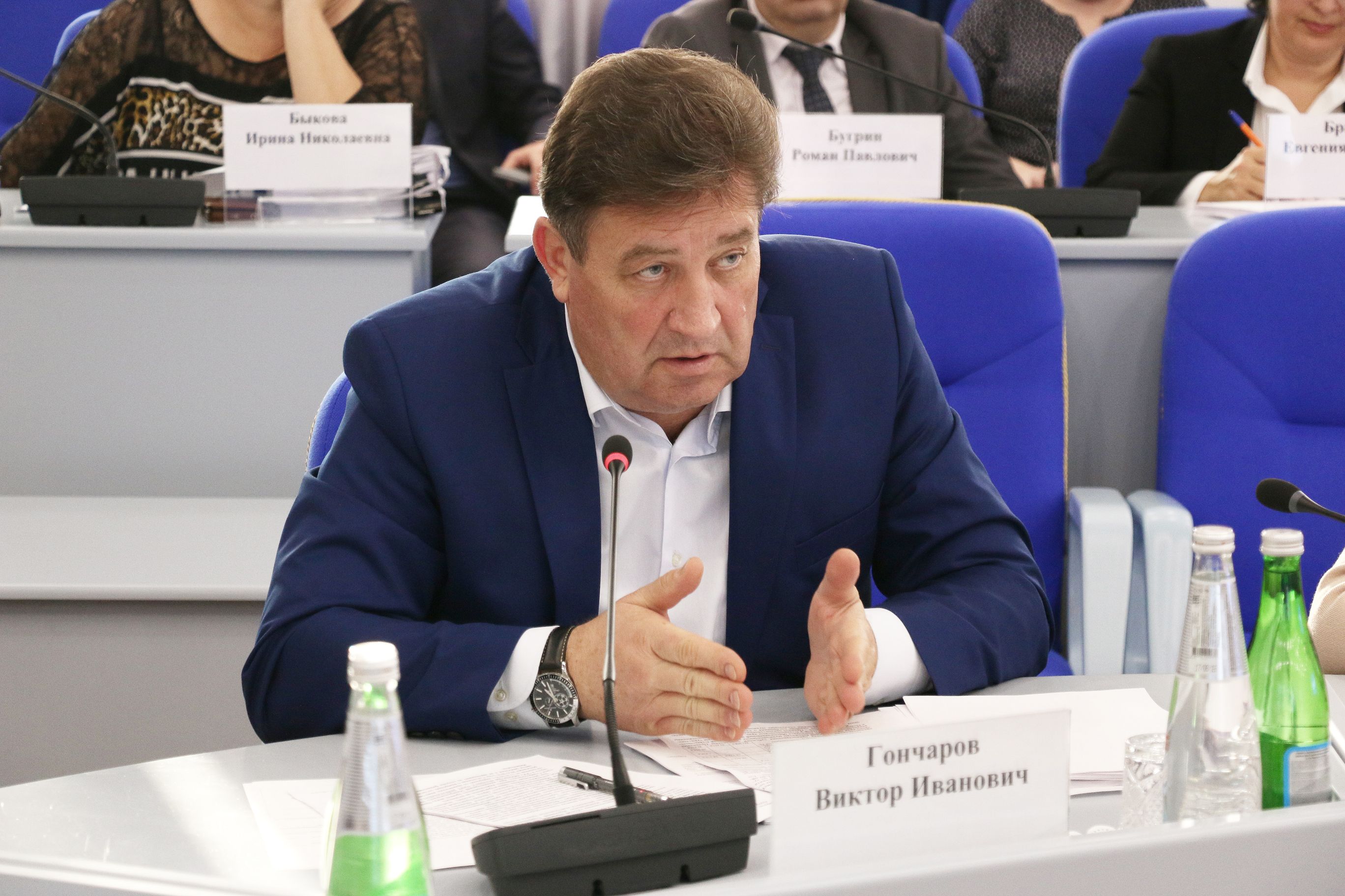 Внимание курортам, малому бизнесу и госпрограммам