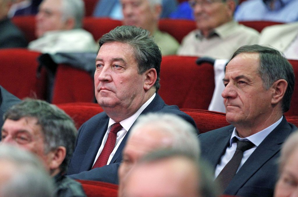 Комсомолу сто лет!