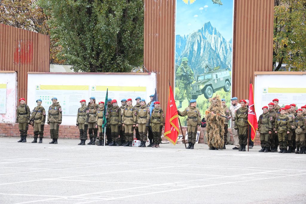С праздником, разведчики!
