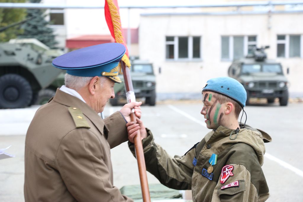 С праздником, разведчики!