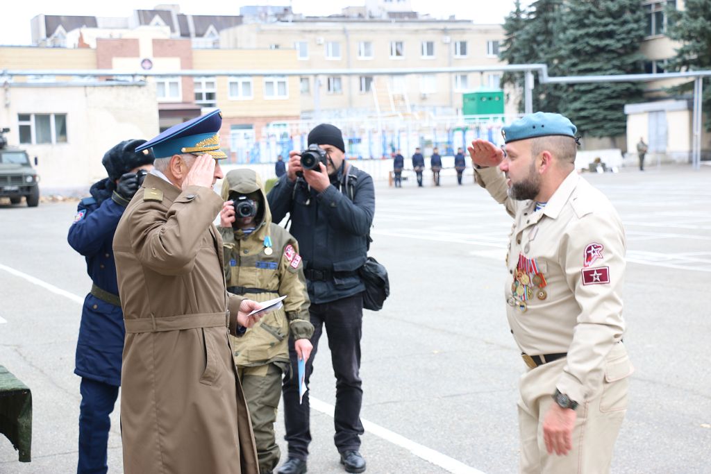 С праздником, разведчики!