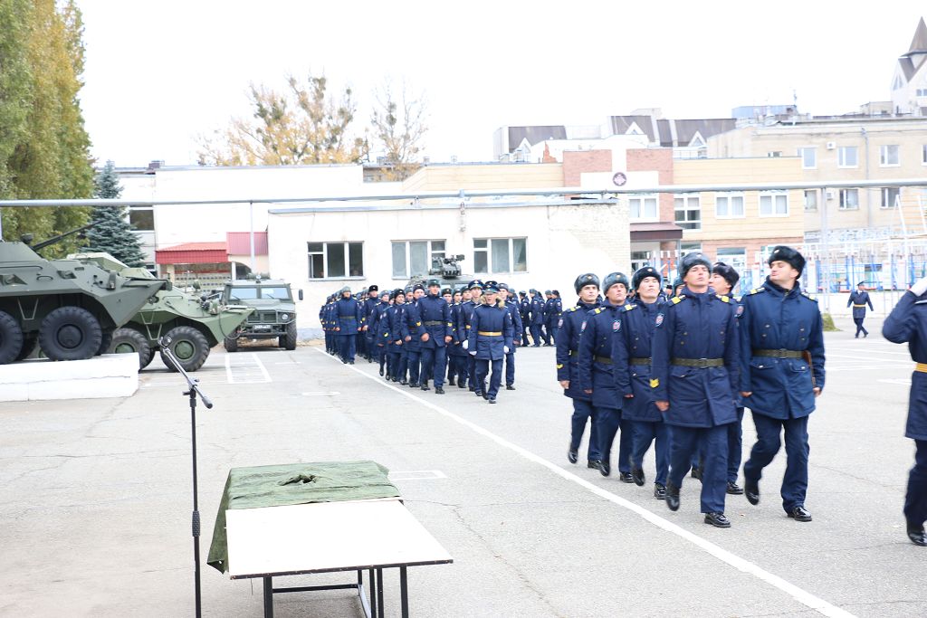 С праздником, разведчики!