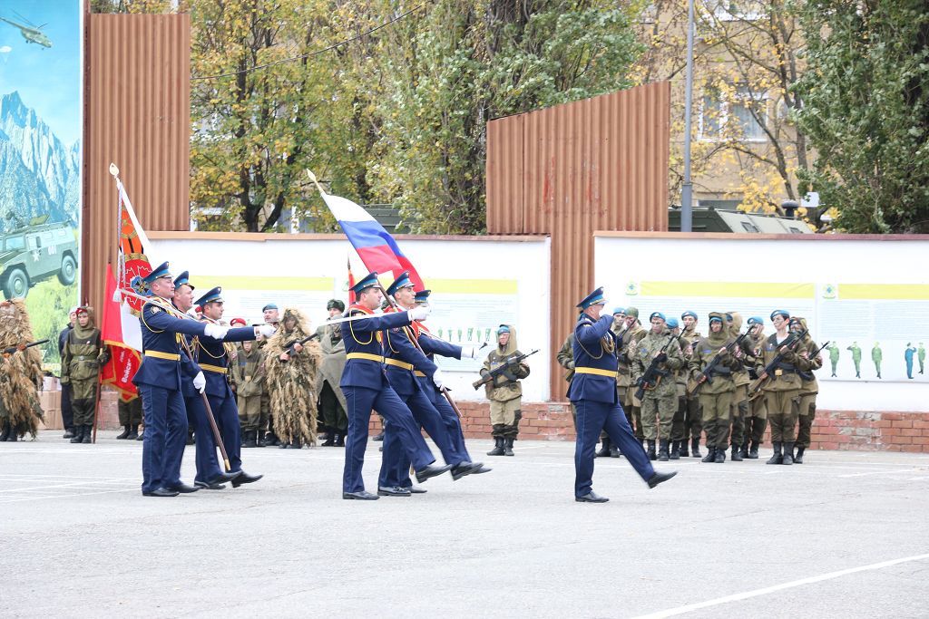 С праздником, разведчики!
