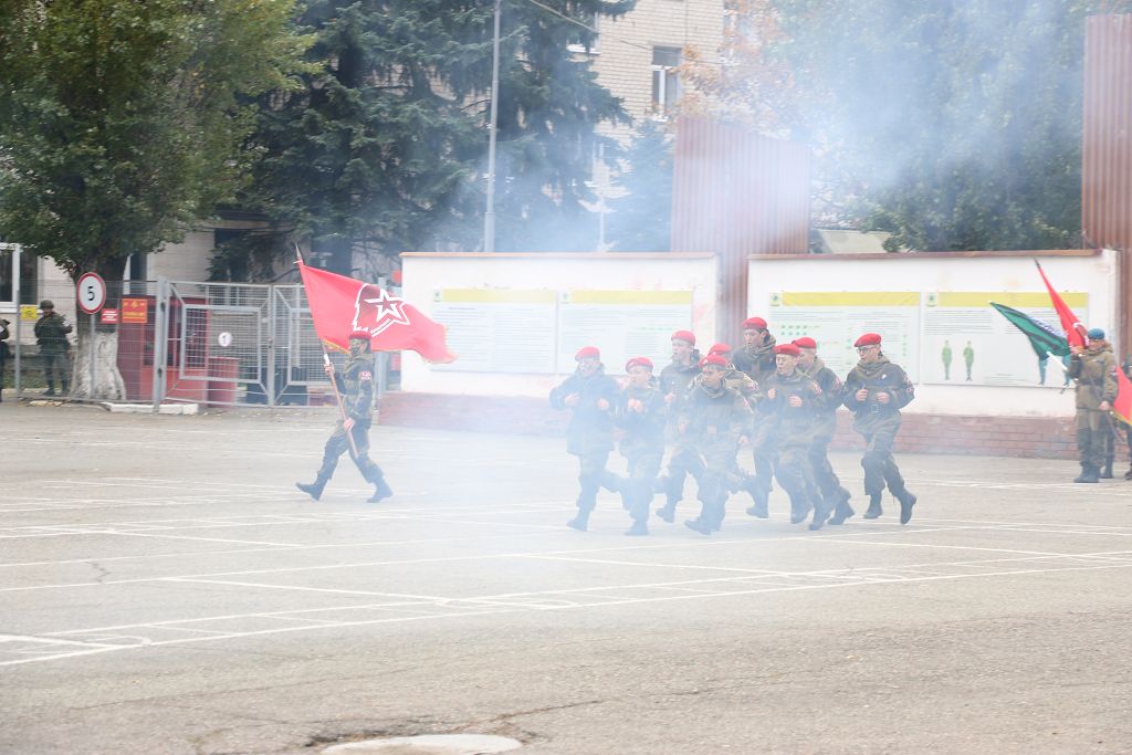 С праздником, разведчики!