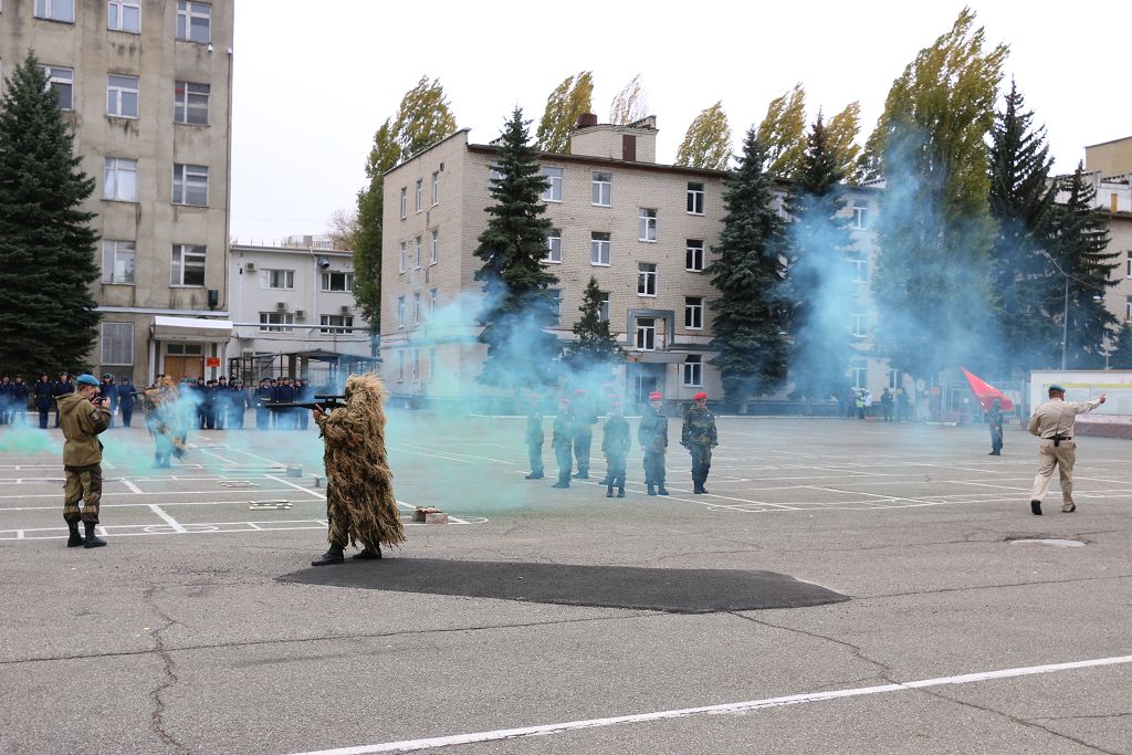 С праздником, разведчики!
