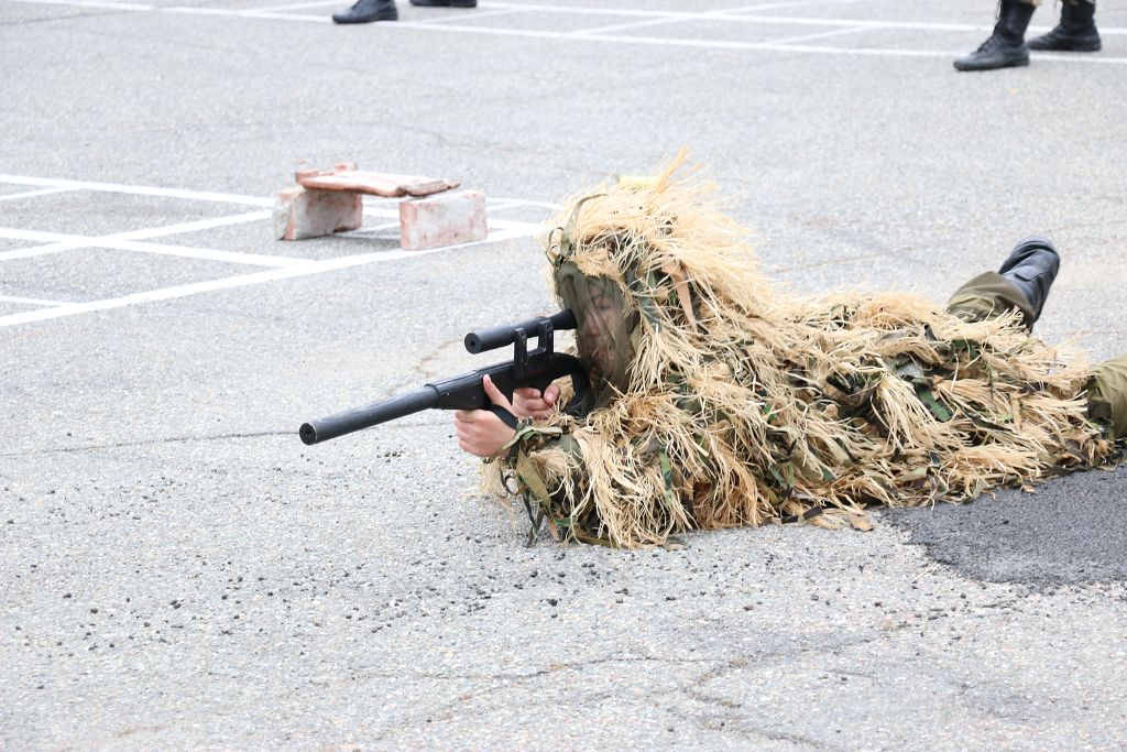 С праздником, разведчики!
