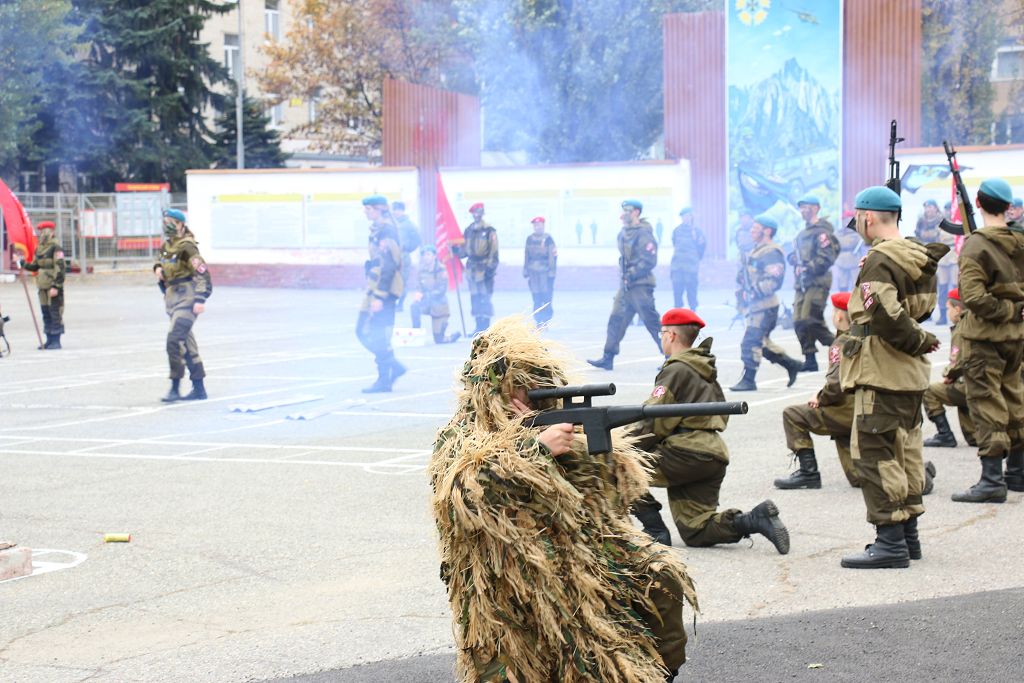 С праздником, разведчики!