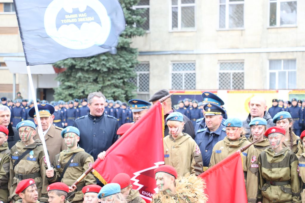С праздником, разведчики!