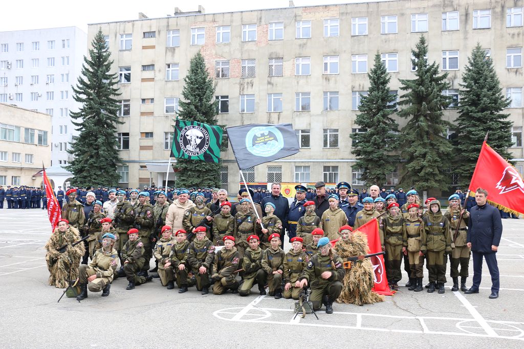 С праздником, разведчики!