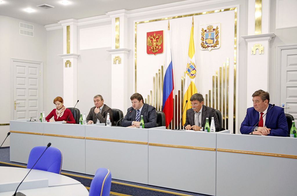 Законодатели начали работу над бюджетом региона