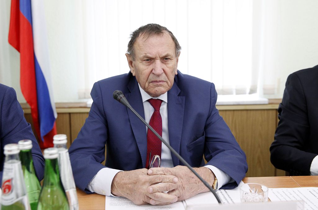 Необходимо комплексное решение