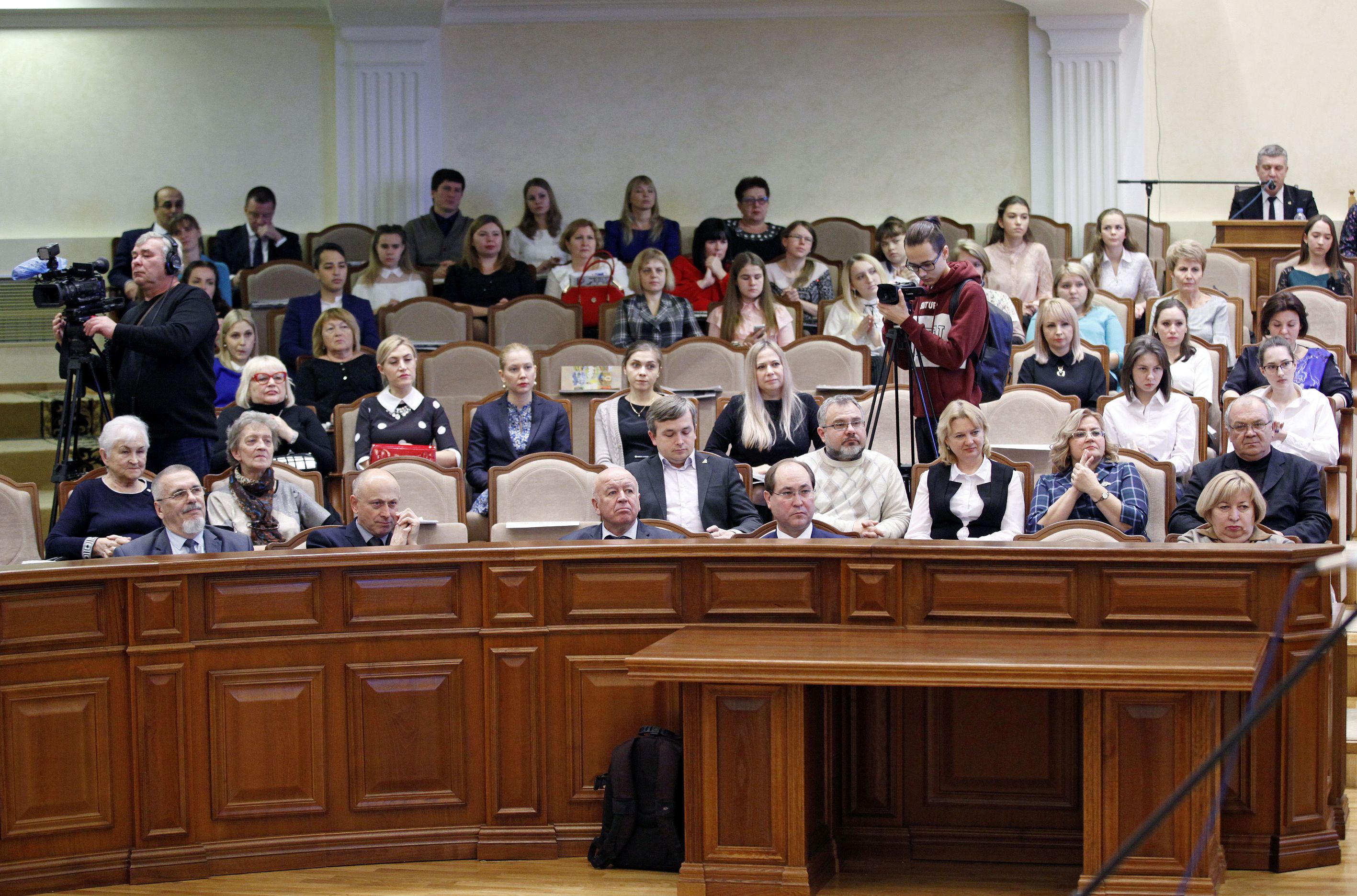 Закон во благо, право в помощь людям
