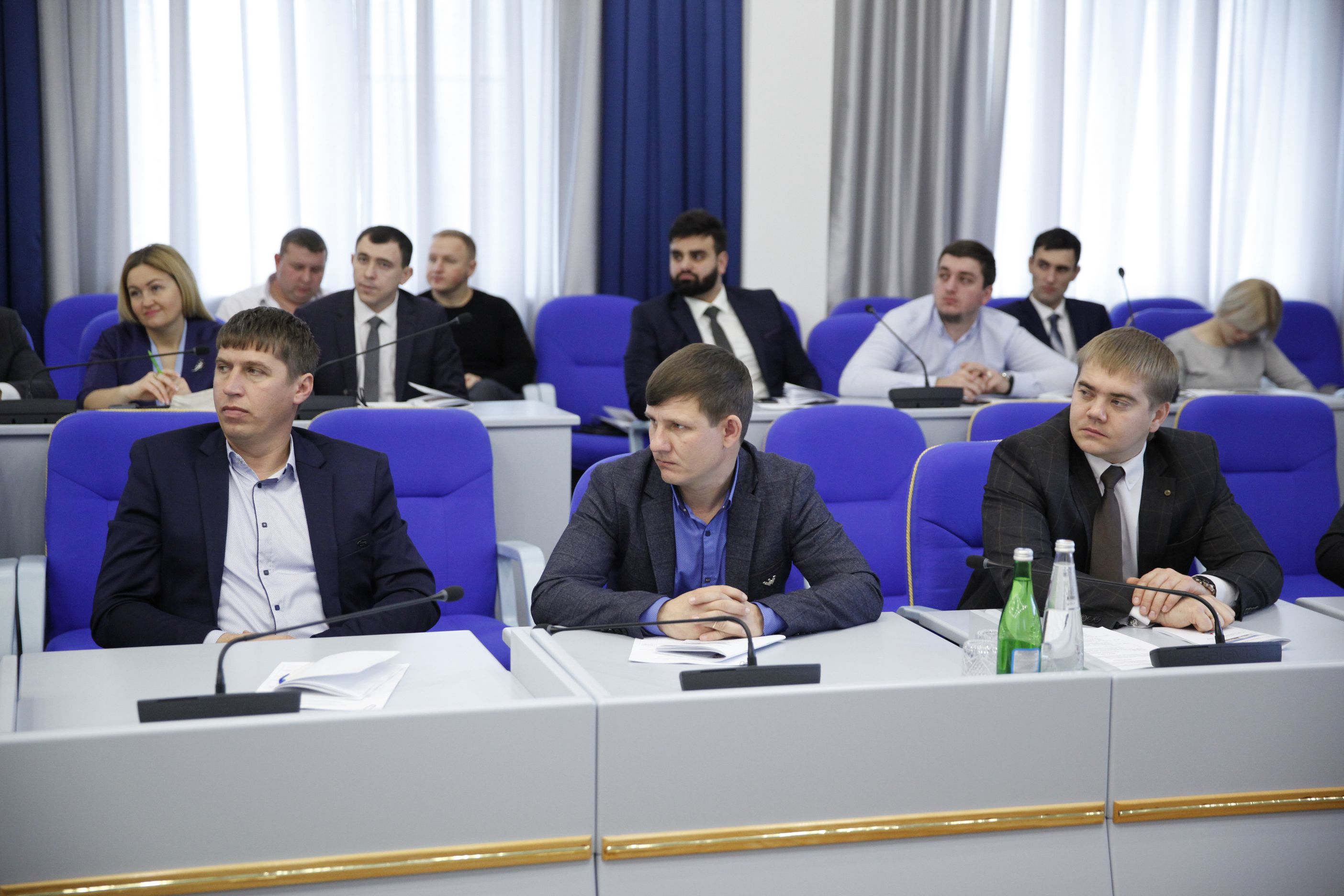 «Школа парламентаризма» собрала молодых депутатов