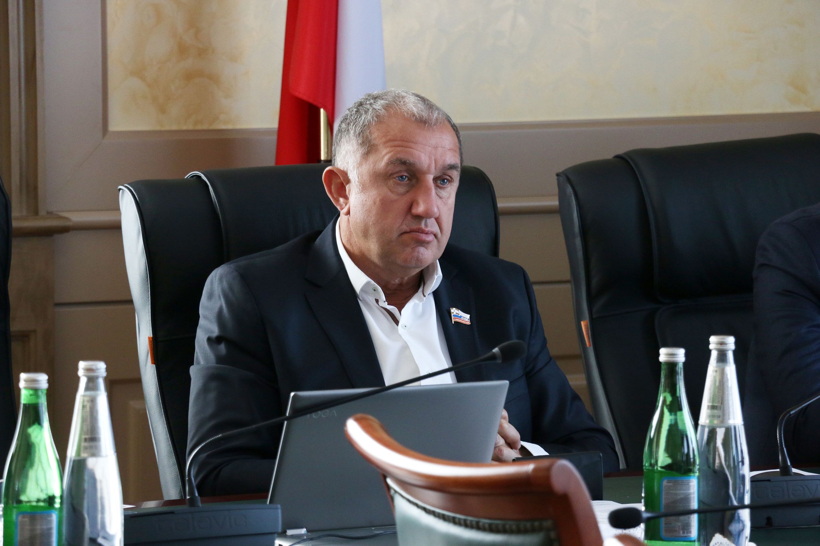 Усилить контроль в сфере платежей за энергоресурсы