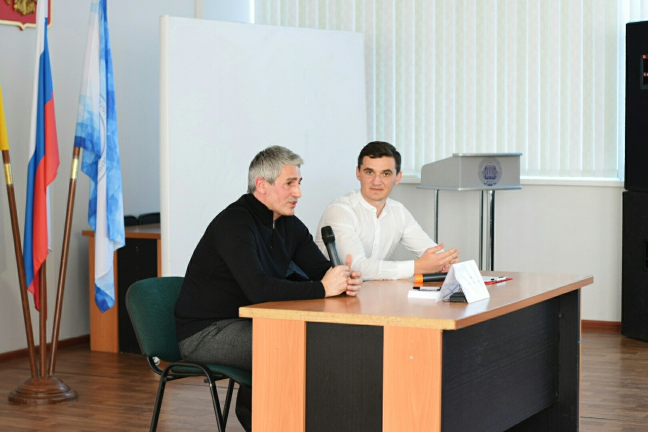 Диалог на равных
