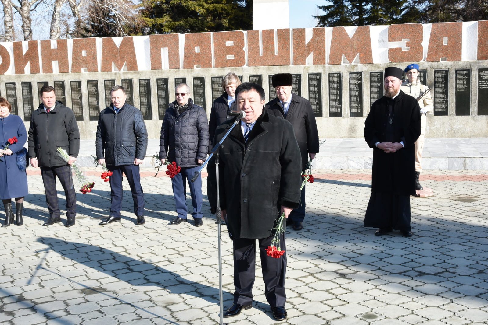 Помнить о каждом герое и противостоять попыткам переписать историю