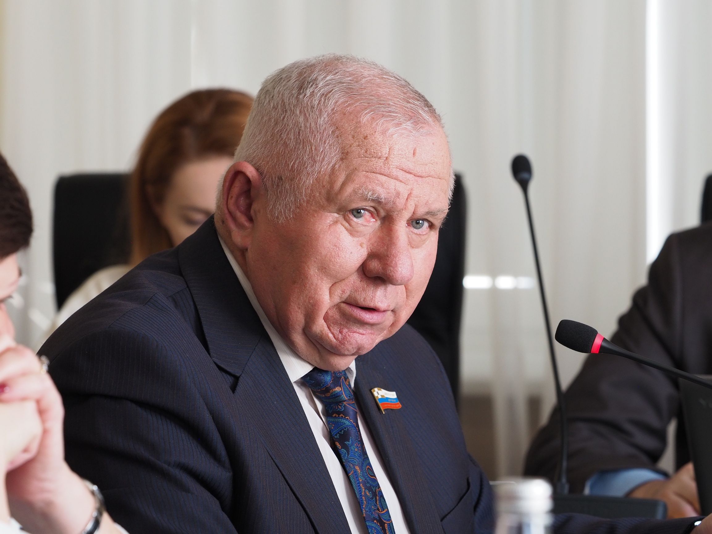 За неделю до первого заседания Думы в 2019-м