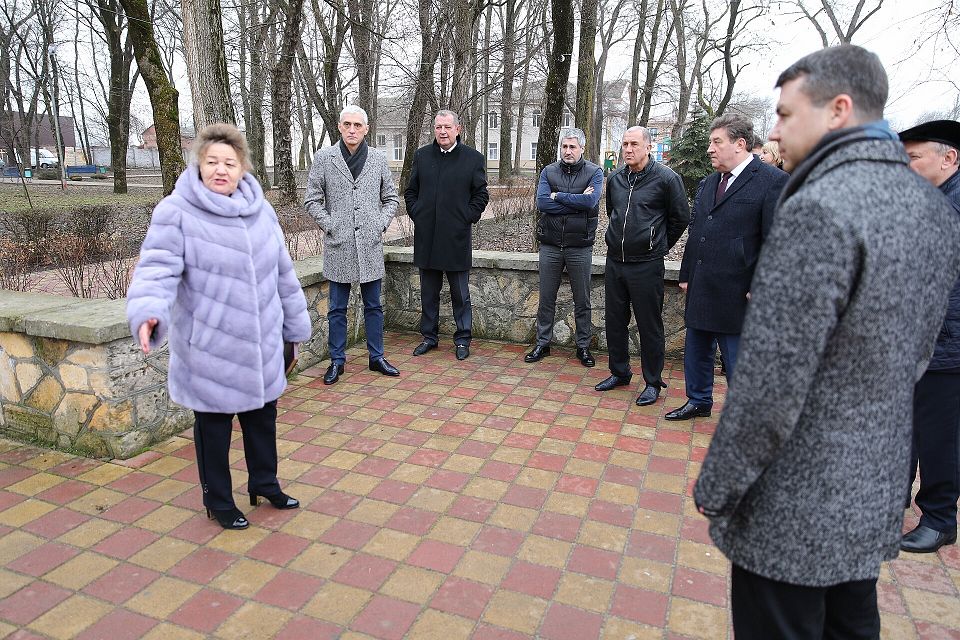Временная комиссия Думы края изучила работу парков культуры в Новоалександровске