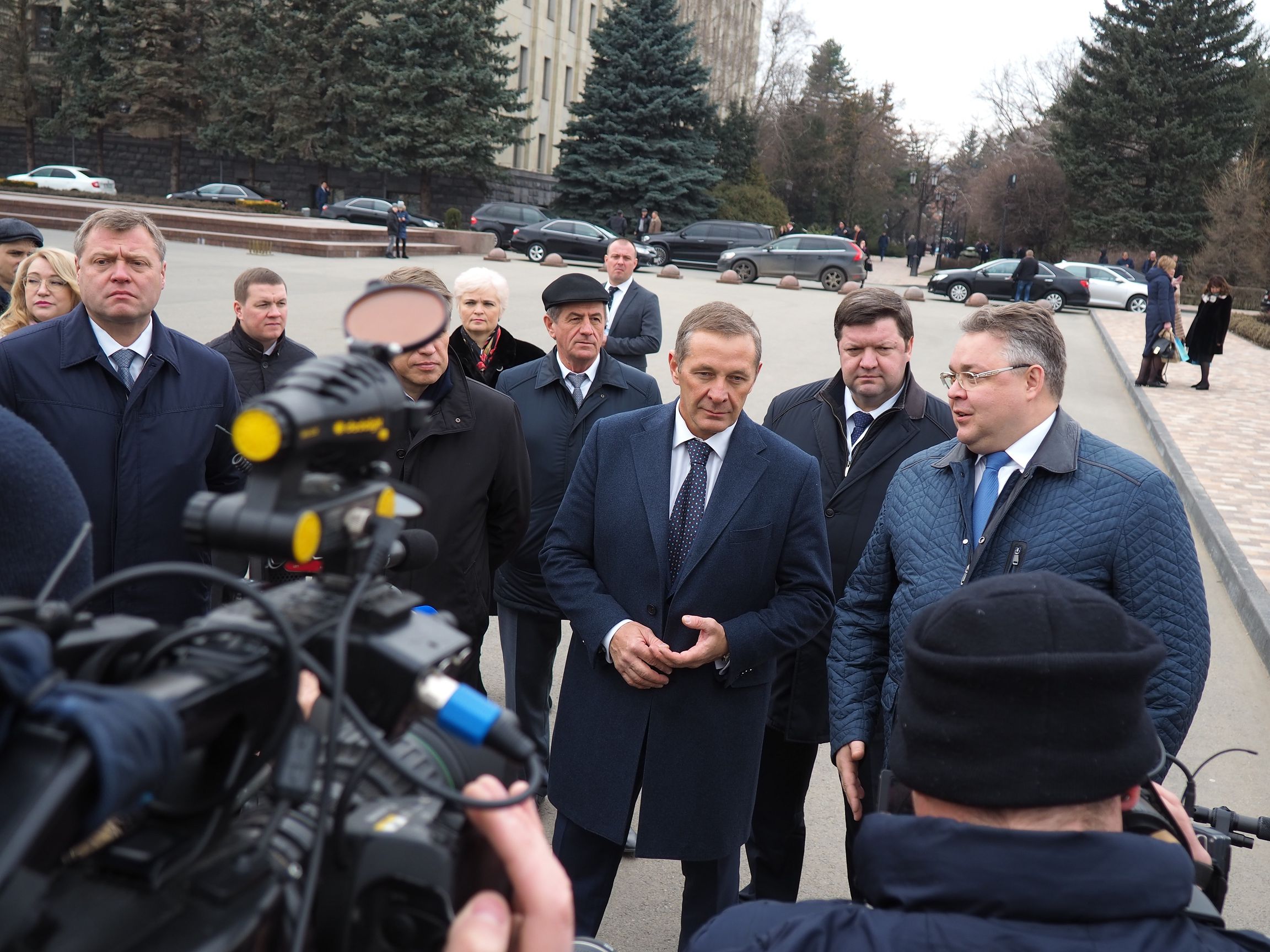Медучреждения края получили новые автомобили скорой помощи