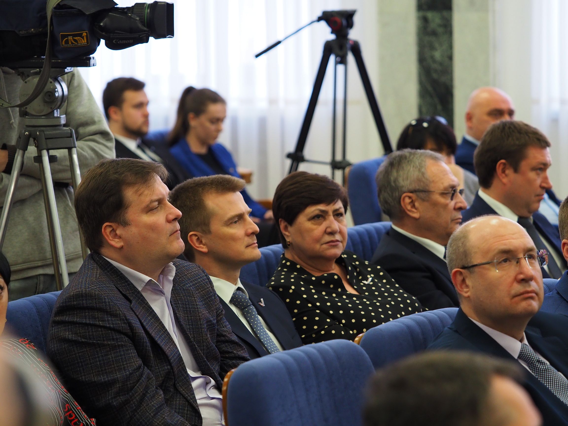Добиться решения задач, поставленных президентом страны