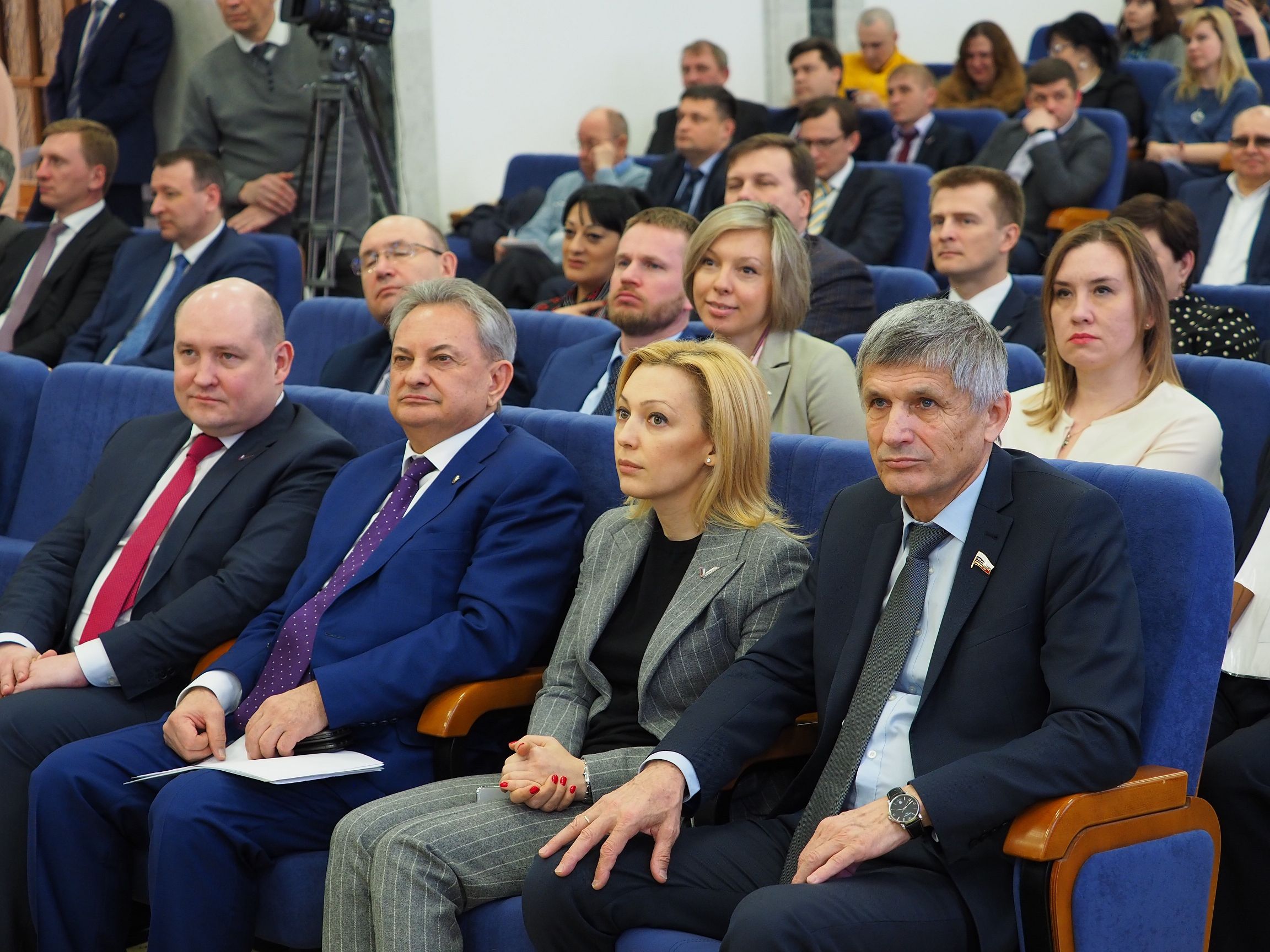 Добиться решения задач, поставленных президентом страны