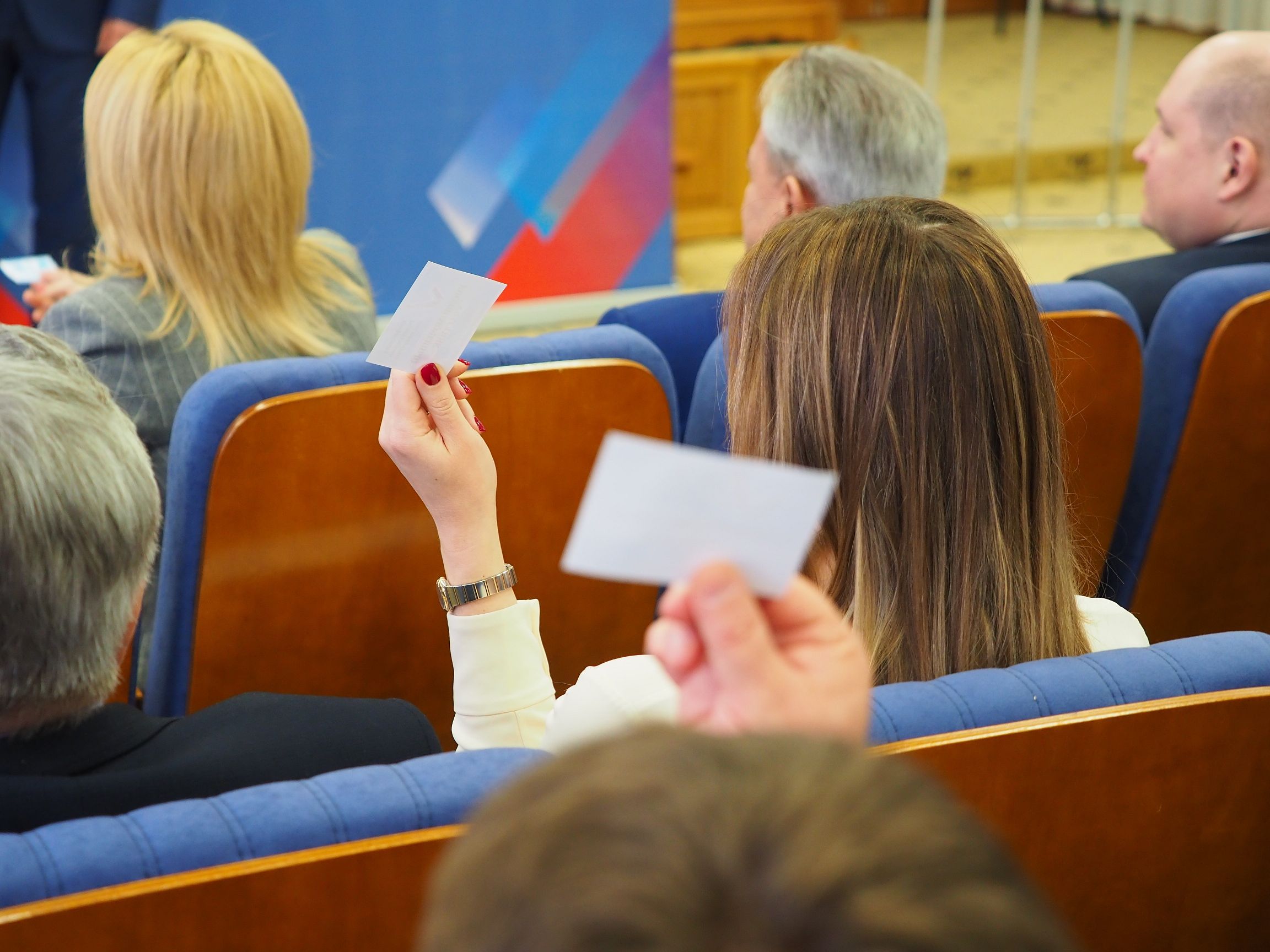 Добиться решения задач, поставленных президентом страны