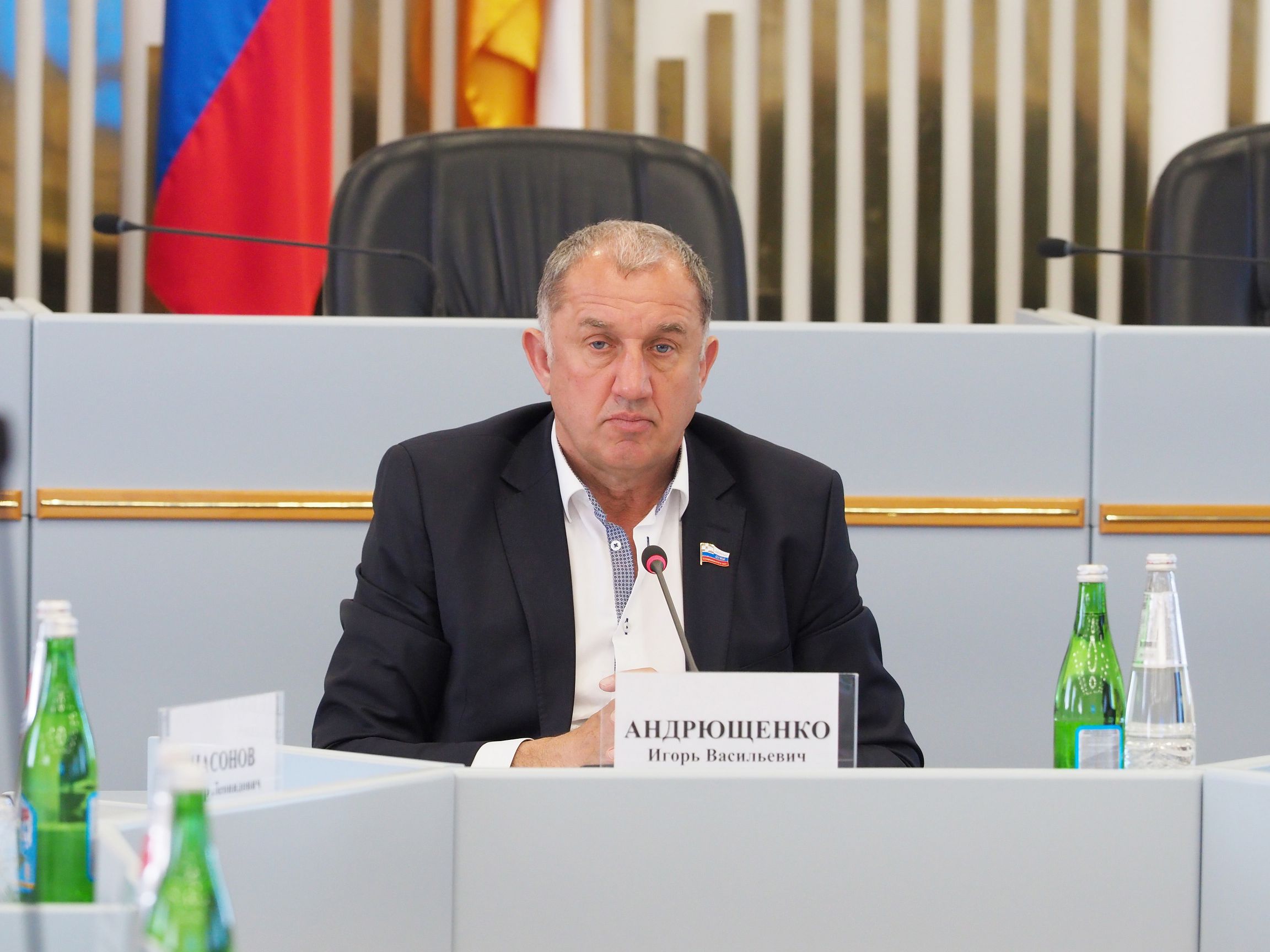 Точку ставить рано
