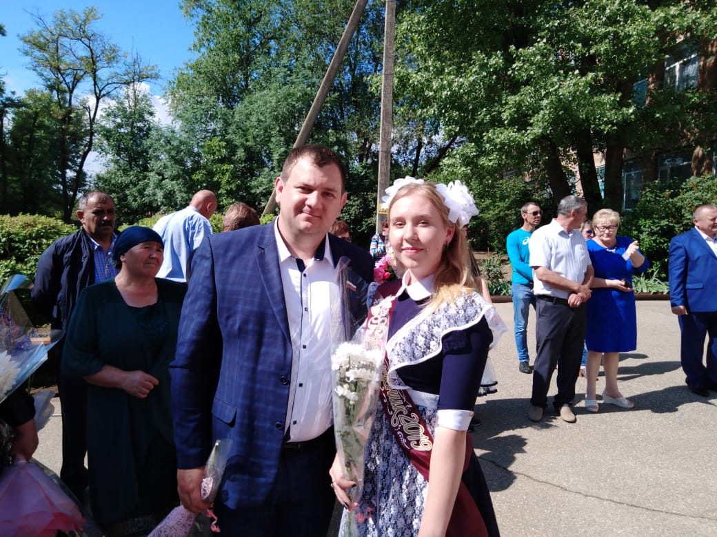 Последний звонок – поздравления от депутатов