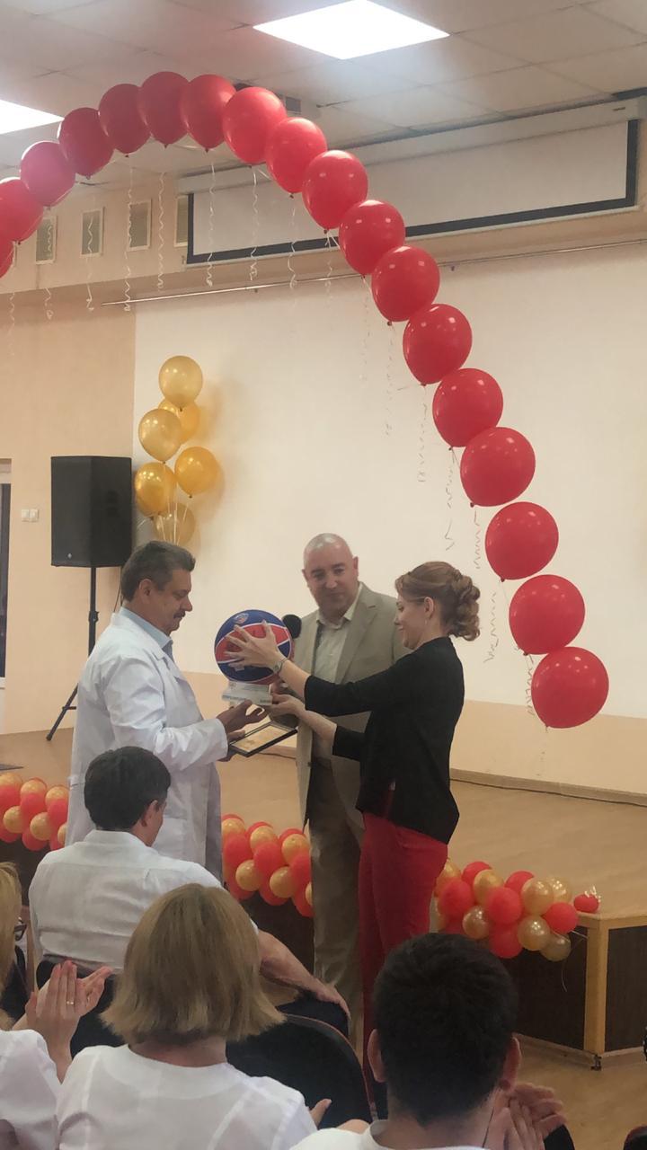 Депутаты поздравили медиков