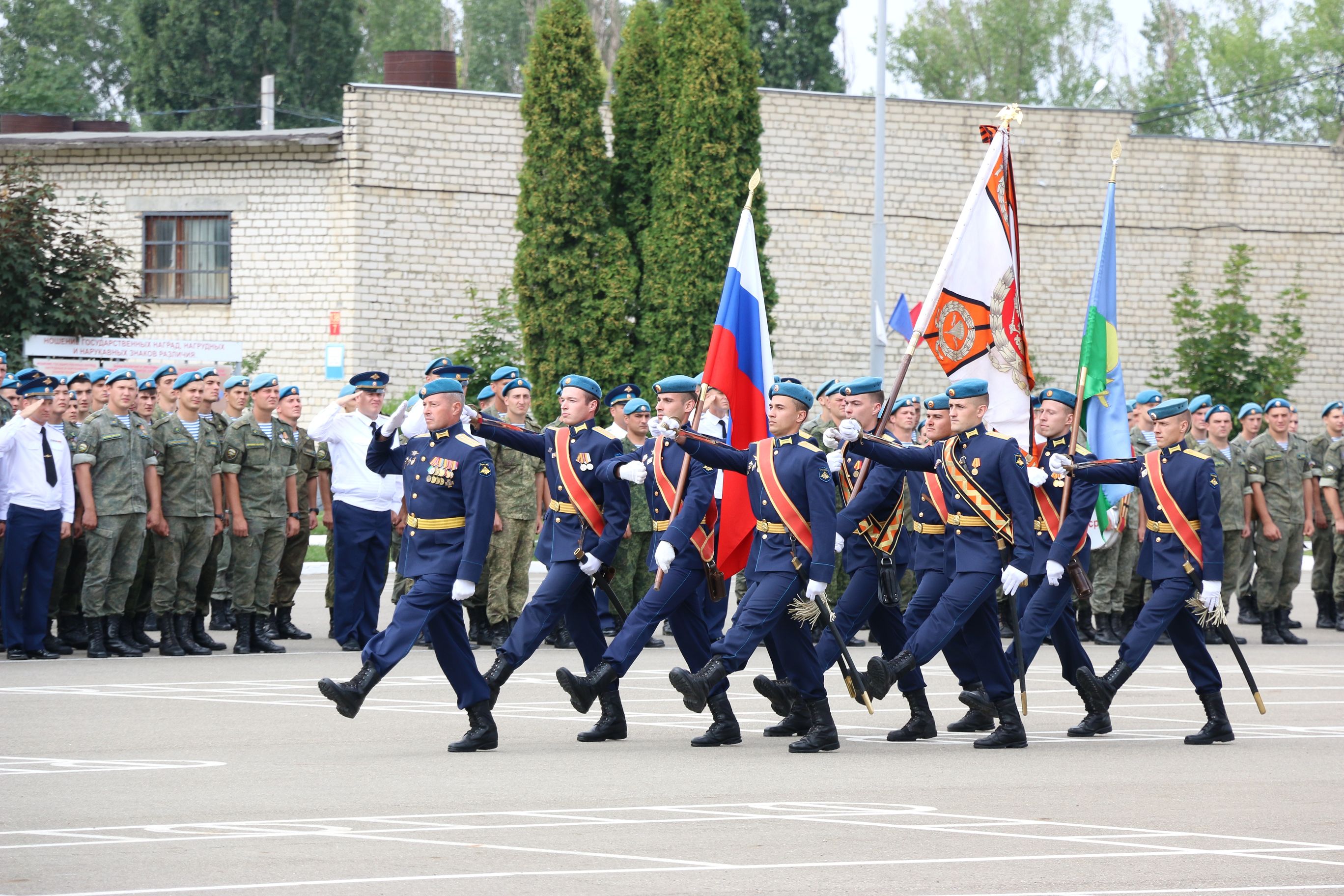 С праздником, десантники!