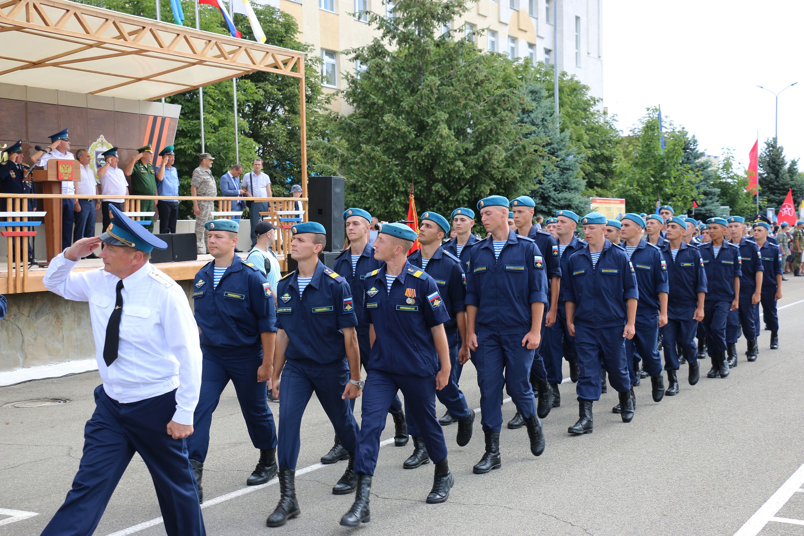 С праздником, десантники!