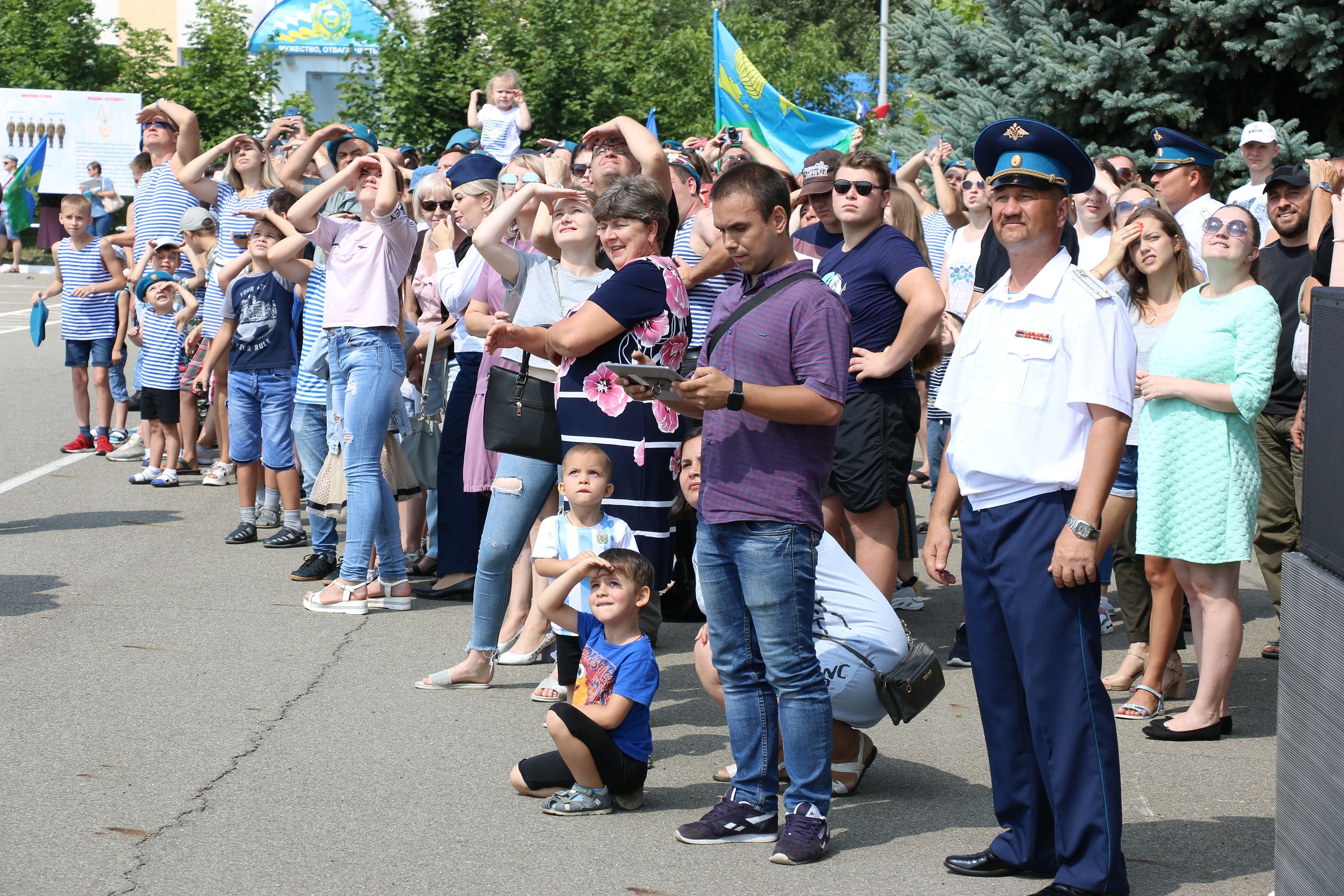 С праздником, десантники!