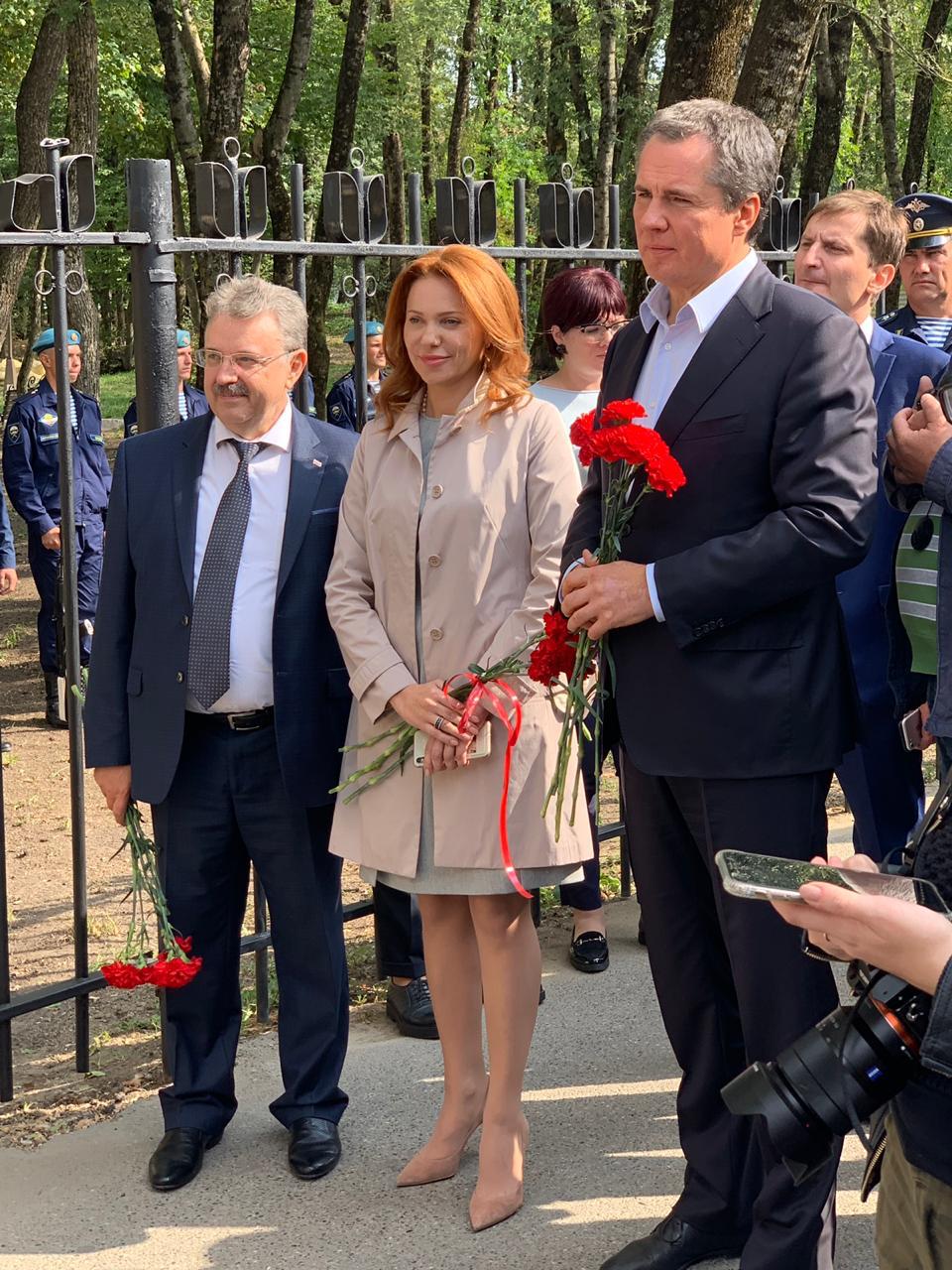 Торжественное открытие бюста