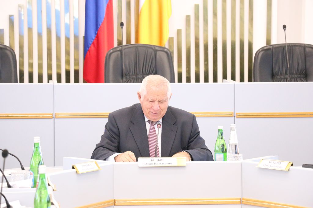 Ключевые вопросы внесены в повестку заседания Думы