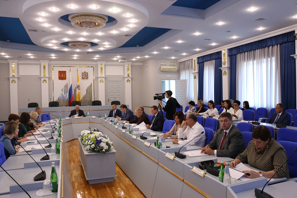 Ключевые вопросы внесены в повестку заседания Думы