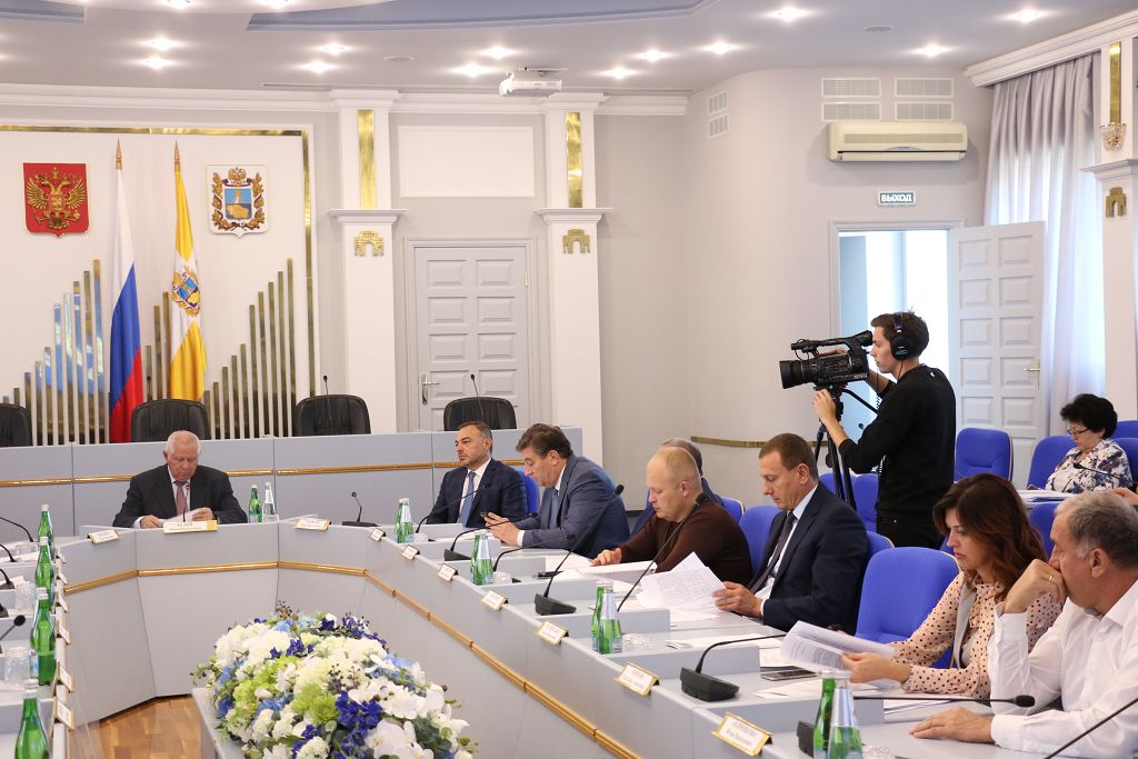 Ключевые вопросы внесены в повестку заседания Думы
