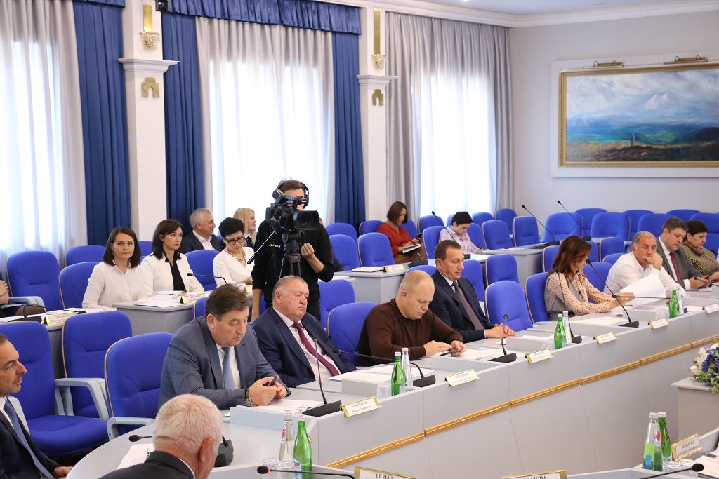 Ключевые вопросы внесены в повестку заседания Думы