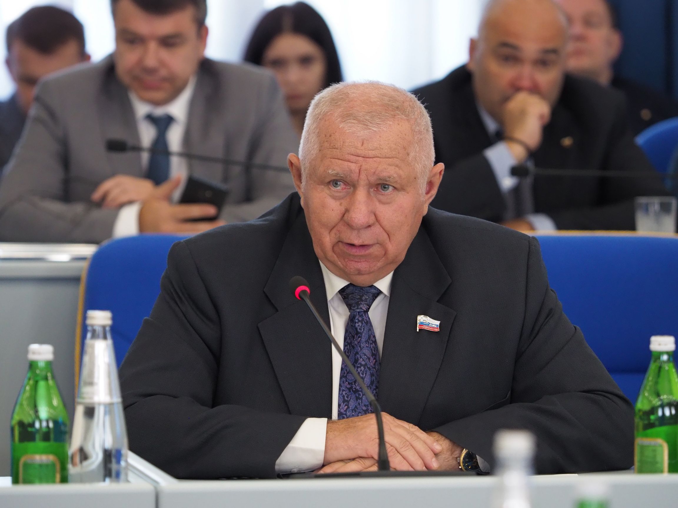 Проблемы, связанные с разработкой карьеров в крае, обсудили члены фракции «Единой России»