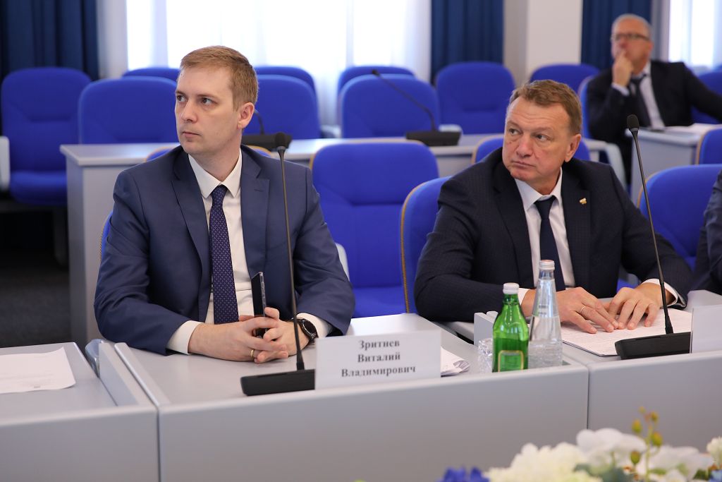 Депутаты обсудили актуальные вопросы управления и распоряжения объектами госсобственности края