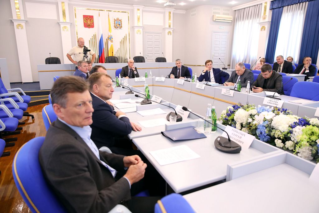 В центре внимания – комплекс вопросов образования, культуры и спорта
