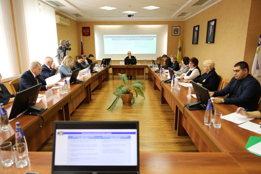 Кадры для образования