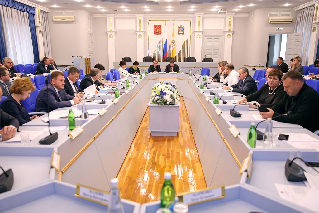 Согласительная комиссия рассмотрела поправки