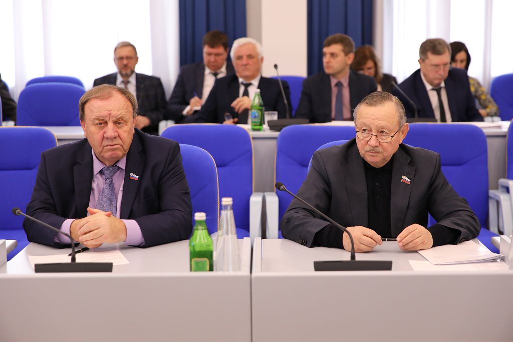 Подготовка к заседанию Думы и борьба с никотином